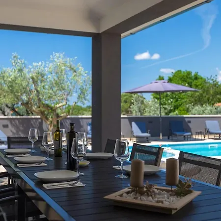 Nyaraló San Demich Póla